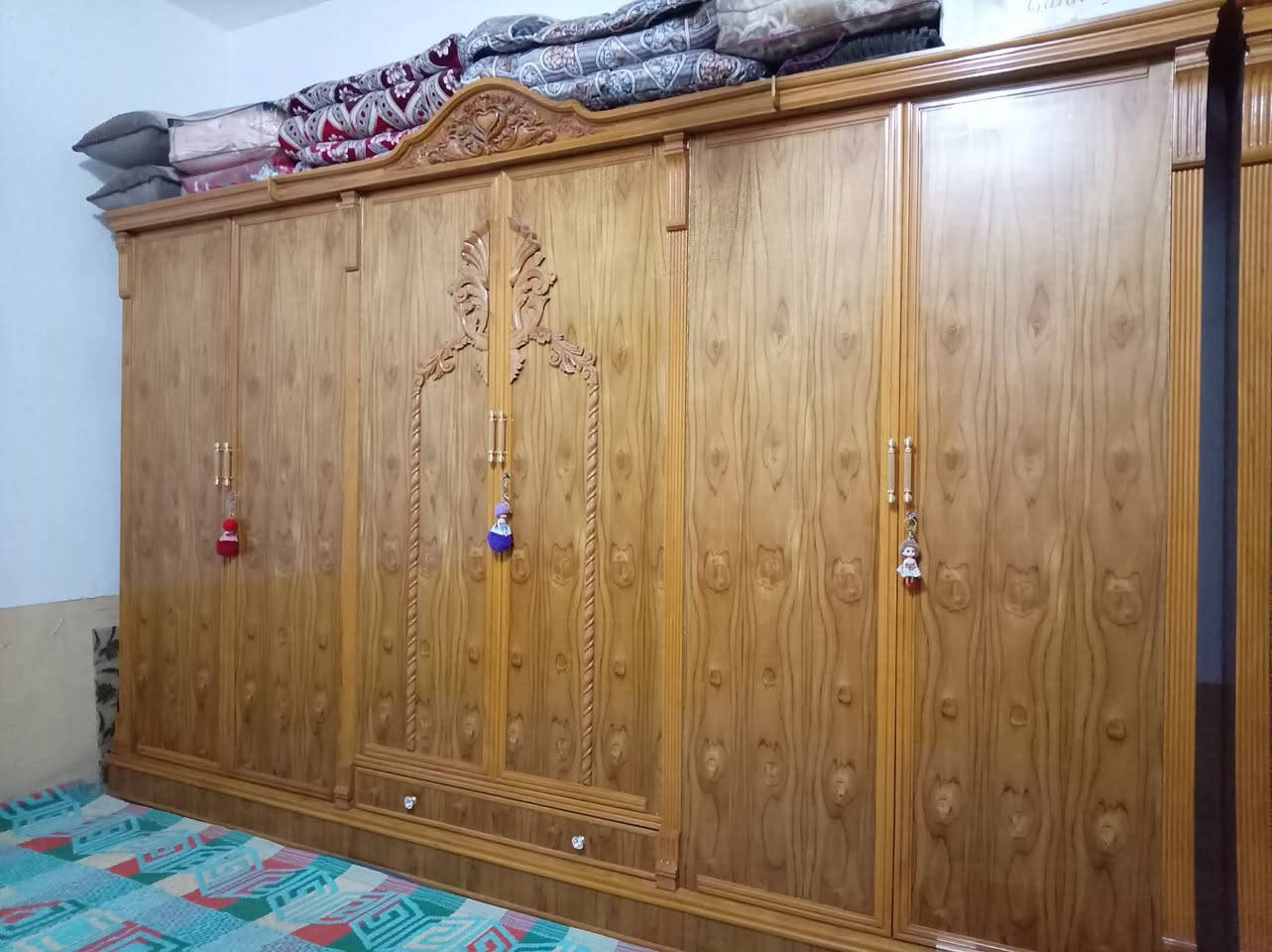 السلام عليكم غرفة مال اخشاب جديدة تسكام مفصلة تفصال اصلي مكاني النجف الاشرف ناحية الحرية السعر مليون و 700 وبيها مجال للاستفسار ***********
