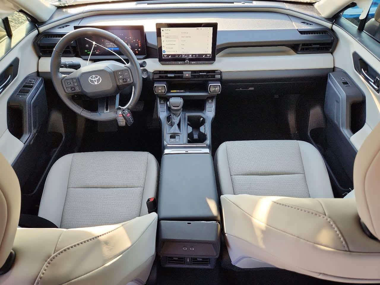 🚗 2026 TOYOTA RAV4 XLE PREMIUM
🛠️ الضرر: موضح في الصور
📏 عداد المسافه 200 مايل (فعلي)
📋 حالة السيارة: تشتغل (Run and Drive)
🔧 حجم المحرك: 2.5 – 4 سلندر (هايبرد)
🔍 رقم الشاصي: 2T36DRBVXTC007521

📍 موقع السياره : نهايه العاشر توصل حره 
للستفسار الاتصال ***********

نص مكتوب في الصور:
- 58363076