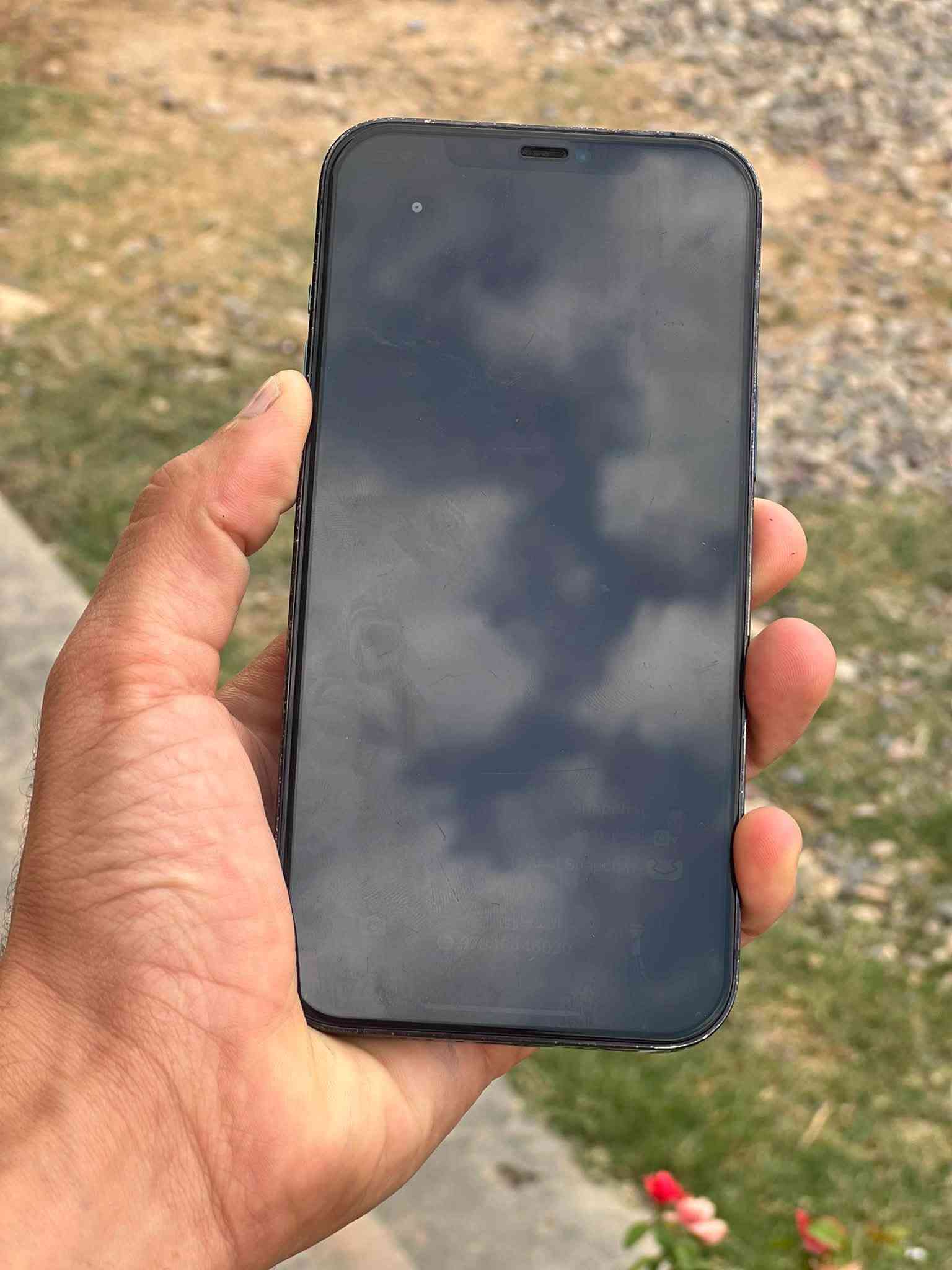 سلام عليكم مكلف بل نشر
ايفون 12 برو ماكس 
ذاكره 256
تك 
بطاريه 70 
مبدل شاشه فيس ايدي شغال 
نضافه 90 بل 100 
 ***********
اتصل وتدلل
