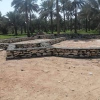 بناء حجر • اساسات • اسيجه