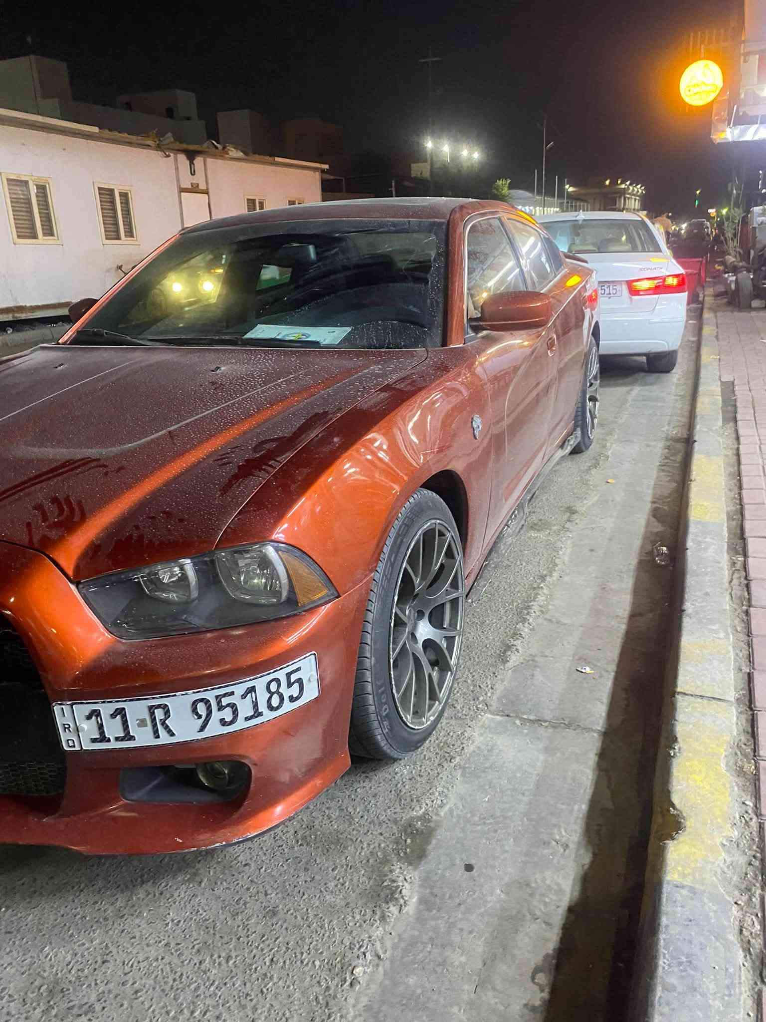 سلام عليكم
جارجر 3600 SXT  للبيع او مراوس 
موديل 2013
لون مميز وبالحقيقه كلش حلوه  
السياره 3 قطع صبغ 
كير طياره مكينه صار سبوعين مبدلهه وبعدني حته ما مصفرهه جديده 
تبريد ثلج
حداديه نص عمر 
فول مواصفات 
فتحه
كشنات تدفئه 
دمام خلفي بلادي 
سستم صوت
كروس 
ويل 20 جديد 
الشاشه محدثه srt 
دوسsrt
مراوح مزوده هيلكات
السياره رقم انكليزي سنويه لل30 هزه جديده باسمي
السعر 135 وبيهه مجال 
للاستفسار *********** مكاني كربلاء
