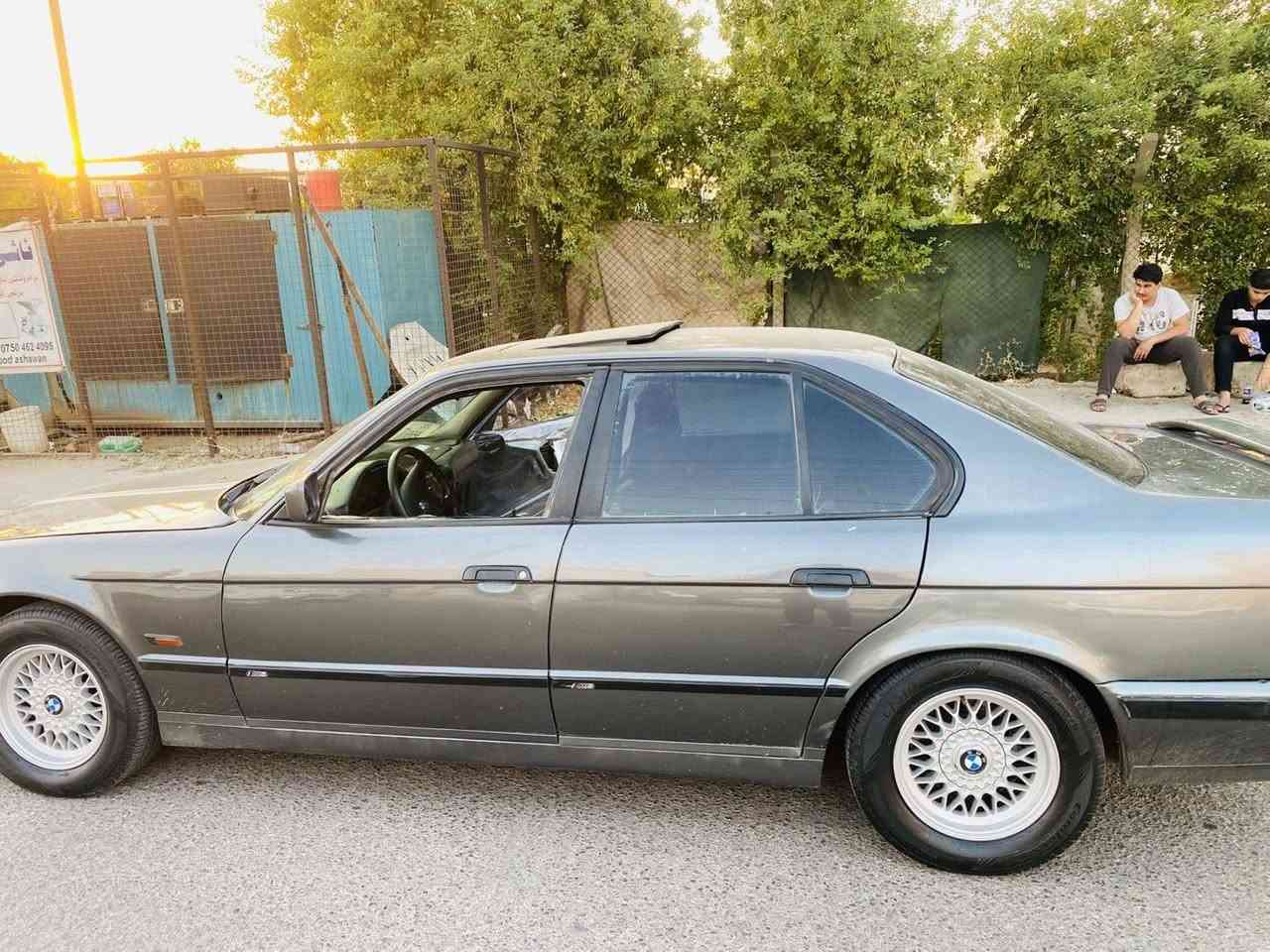 BMW525 tomatek slyat ful be xarama bas 7ama lo jawanee 50$majal ***********
