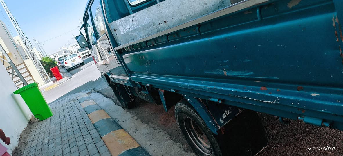 سلام عليكم كيه بنكو موديل ٩٦ دبل قماره كير محرك شاصي اكسل مكفولات شرط دك سويج وتطلع السعر(٦٠ ) وبيها مجال 
هاتف ***********

نص مكتوب في الصور:
- ٠٨:٣٠ ١٥/٠٩/٢٠٢٦