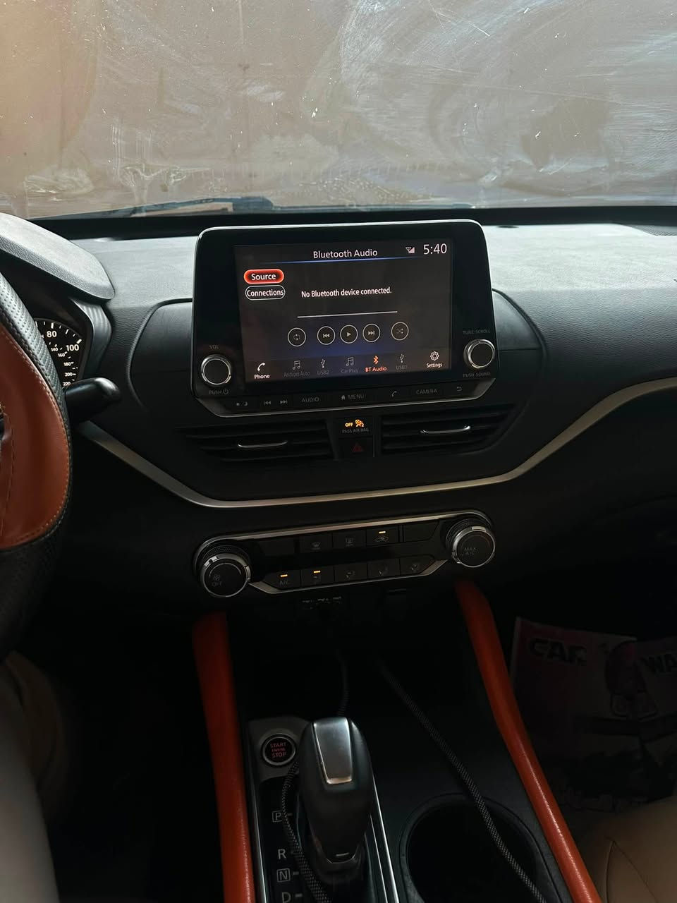 السلام عليكم 
نيسان التيما S 2020 
كير مكينه جدد 
تبريدها ثلج ❄️ 
بيها 6 قطع صبغ
سعرها 110 وبيها مجال 
***********
مكانها بغداد حي الجهاد
