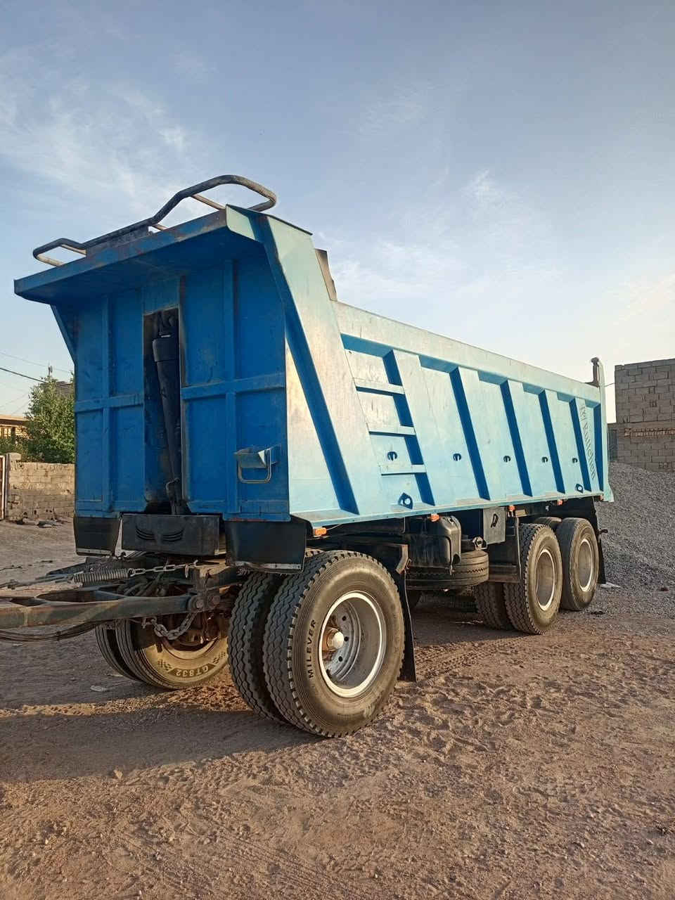 شاحنة • ١٤٠