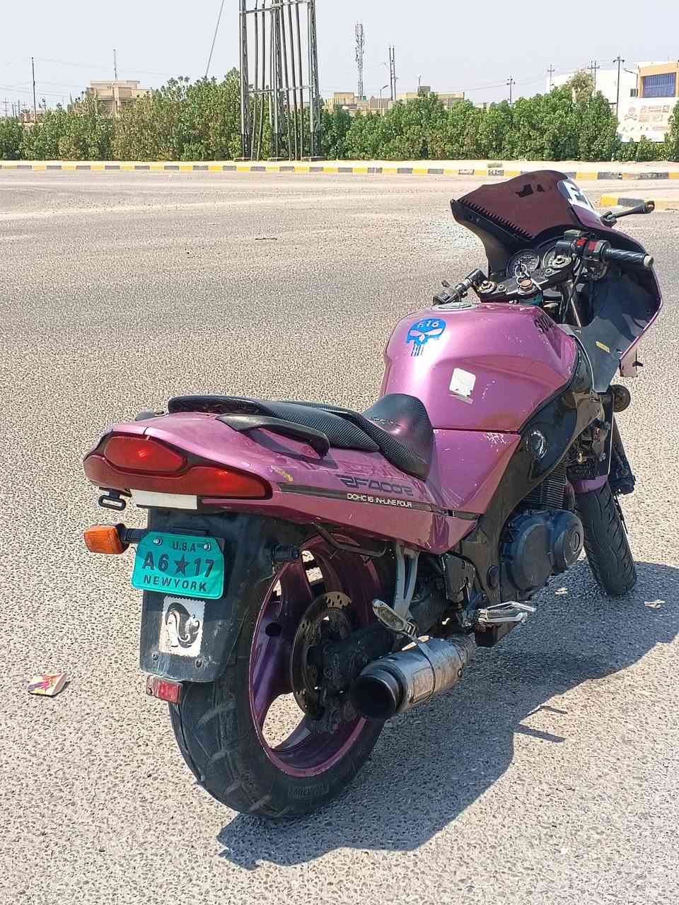 سلام عليكم بطح سيبي 400 البيع دراجه حلوه ونضيفه وشغاله من الطول الطول ما عوزه شي السعر600 وبيه مجالل قليل الاستفسار عله هاذه الرقم *********** العنوان ميسان المجر الكبير

