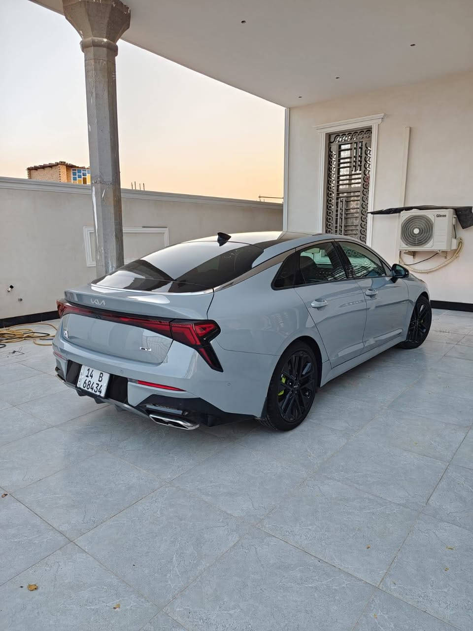 _🔥 للبيع K5 GT 2025 - لون سمنتي المميز 🔥_
كيا K5 GT موديل 2025 وارد امريكي

_التفاصيل:_

- اللون: سمنتي / الداخل مختم GT 

- الممشى: 14 الف ميل فقط

- المحرك: 2.5 تيربو - 293 حصان

- الحالة: تبديل بنيد فقط + شبر صبغ بداير الجاملغ الخلفي، بدون دواخل  - نظافة 99%

_المواصفات فل GT:_

بانوراما، شاشتين كبيرة، كاميرات 360، كراسي كهرباء تبريد وتدفئة، ميموري كراسي، رادار + نقطة عمياء + تحديد مسار، اوتو بارك، بصمة وتشغيل عن بعد...وبعد بيها مواصفات 

السيارة جاهزة ومابيها اي نقص، فحصك هو الحكم.

_السنوية:_

رقم شهداء باسم ولد صديقي، تاخذ وكالة عامة، تقريباً بعد سنة وشوية وتصير حرة تحويل.

_السعر: 215 ورقة وبيها مجال بسيط للشراي 

مكان السيارة: البصرة

للاستفسار اتصال او واتساب: ***********
