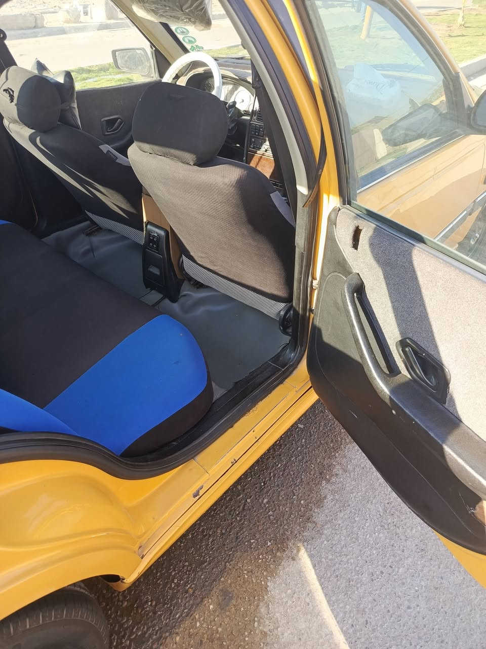 اعيد النشر بسبب الوعود الكاذبة لا تكلي امسح لمنشور جايك وبعدين ماتجي 

السلام عليكم بيجو بارص موديل 15 السيارة حلوة ومرتبه لا ضربة لا صبغ بيهة هلالات ملصحه تبريد شغال بارد مكينه جديده صارلي 8 اشهر من شادهة ايساكو كير نضيف السيارة تايرات جديده نقصهة (صدر كامل وكيجات يشتغل عندي بس مال حماوة)السعر ب 38 وبيهة مجال مكاني بغداد الحريه *********** هيئة وغرامات مصفرة
