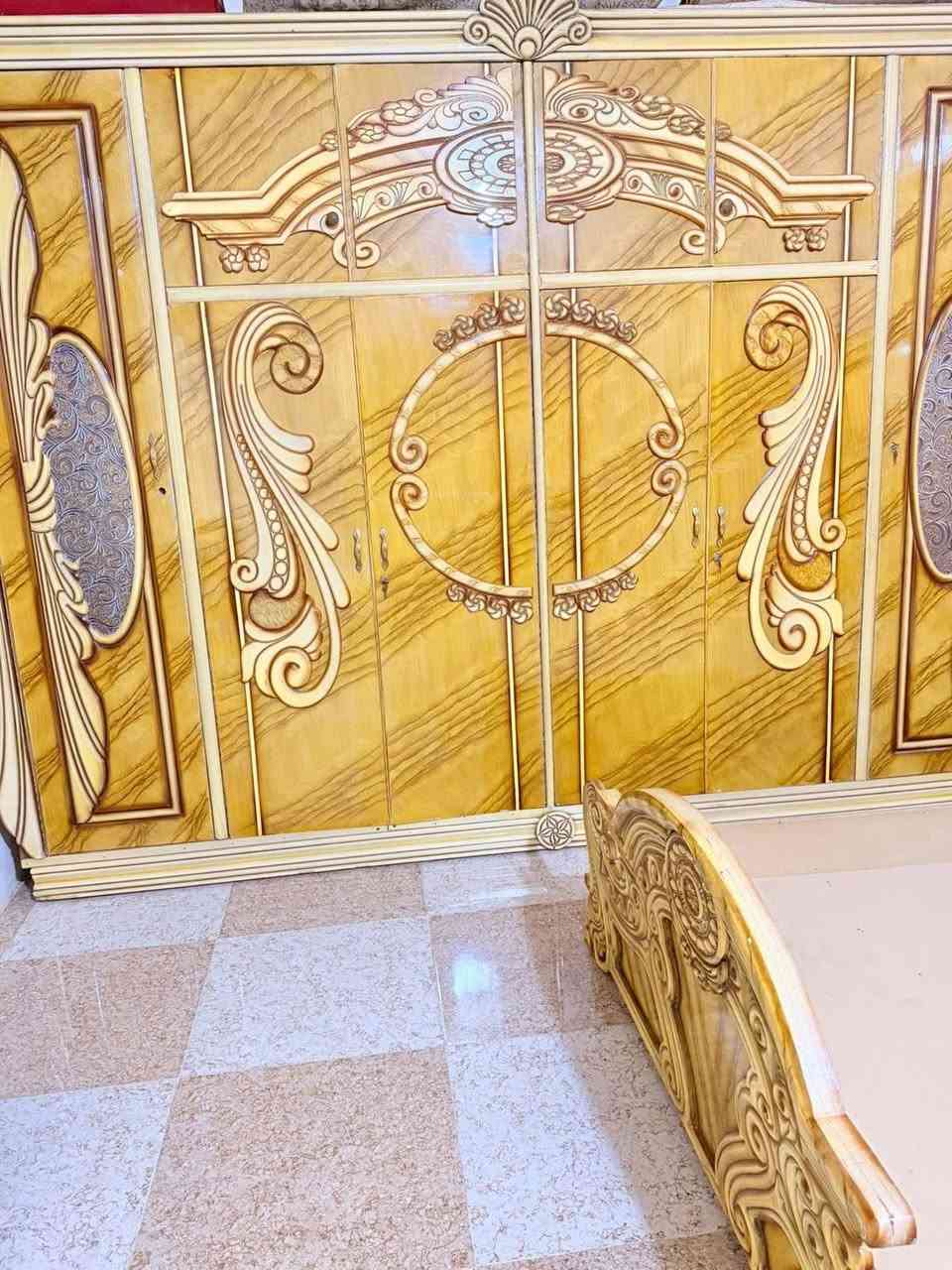 سلام عليكم غرفة نوم للبيع  السعر مناسب 750وبي مجال متواجد خاص *********** ورقم للتصال
