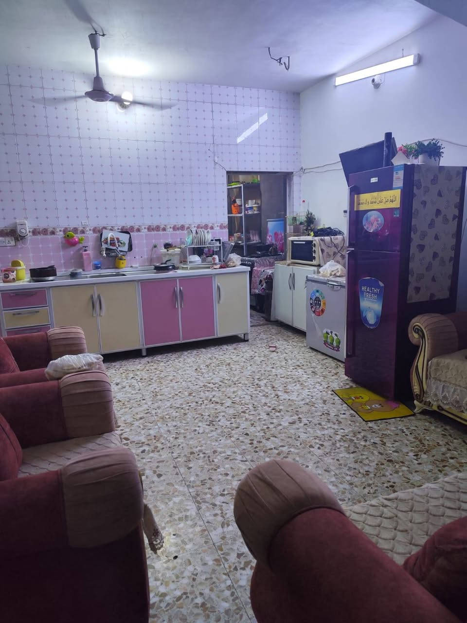 بيت طابو صرف 110م.. طابقين في الحلة، حي العسكري، خلف ثانوية الفرقان..يتكون من:-
 الطابق الاول:- غرفه نوم ، صاله ،صحيات ، هول ، مطبخ 
 الطابق الثاني:- غرفة نوم نظام سويت ، صحيات ، بيتونه چبيره ، سطح 
وصحيات خارجيه...السعر 120 وبي مجال للشراي للاستفسار الاتصال على الارقام التاليه:-
***********
***********..واتس ٱب
