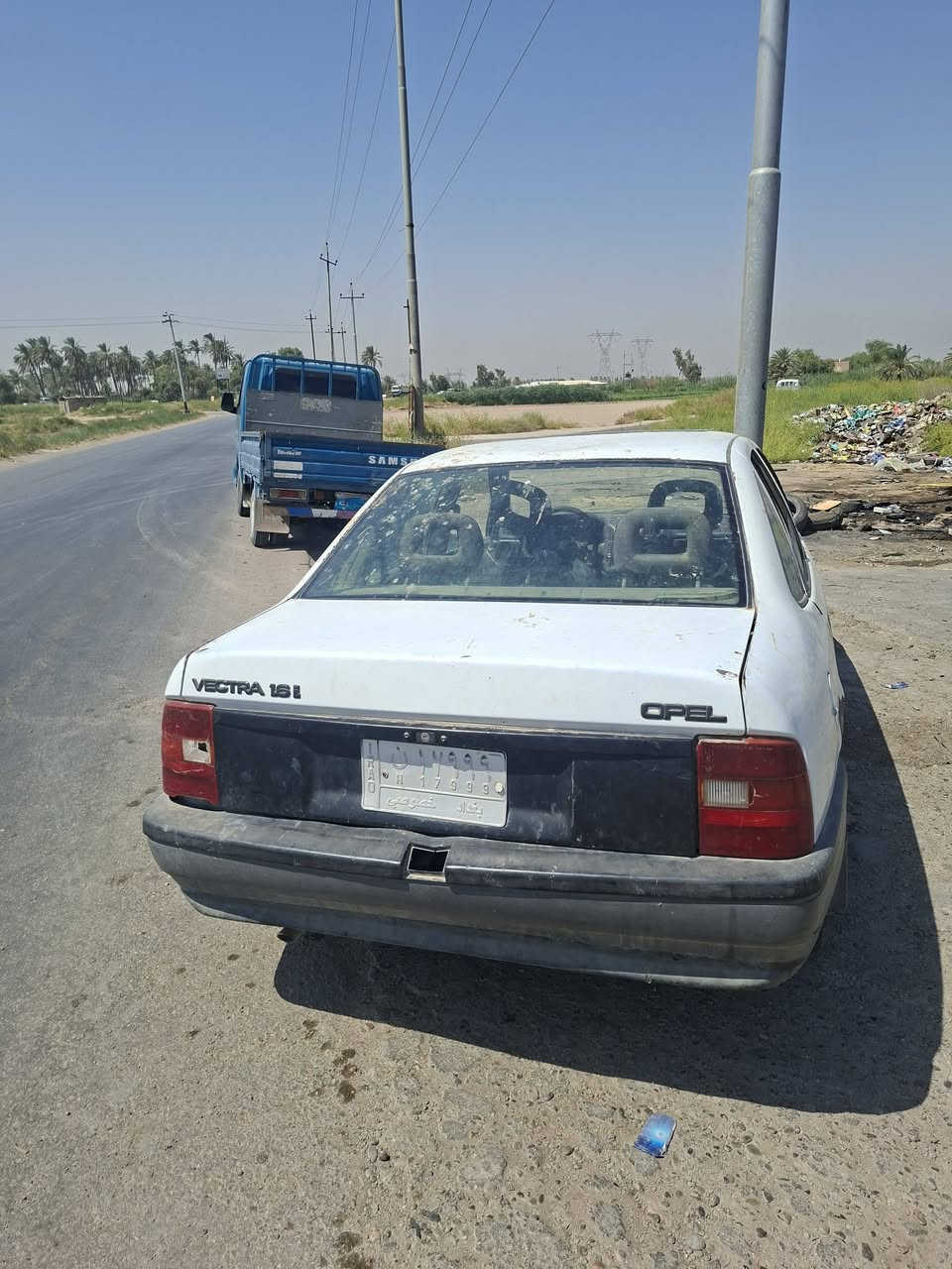 فكتره ٩٢ نضيفه بس مهموله ومتروكه الي ياخذه ويعمره حلوه محرك جديد كير جديد تخم تاير رقم مميز السعر ٢٣ وبيه مجال بسيط مكانه بغداد اليوسفيه ***********
