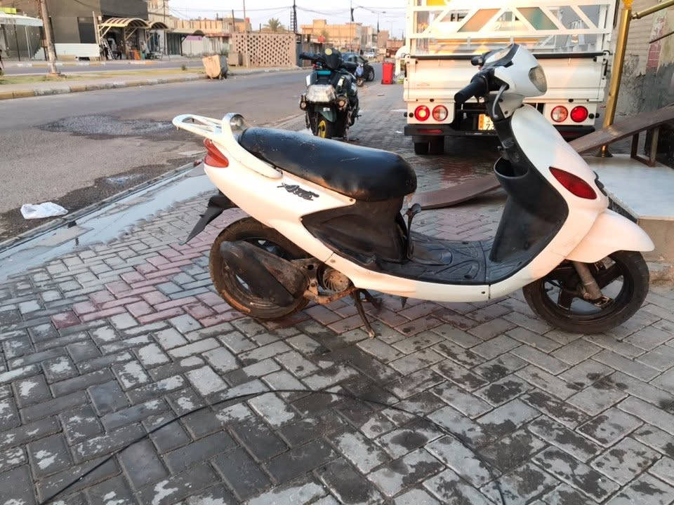 اللبيع ٣٠٠دراجه حلوه وناعمه نهضه تشك الكاع كهرباءياته كله شغاله عوزه بس باتري وكعكه 
***********

