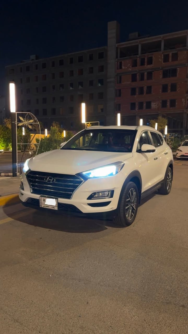 توسان موديل ٢٠١٩
خليجية فول عدى الفتحة 
كوري 
كفالة عامة 
رقم بغداد تحويل مباشر 
النظافة كدامكم و السيارة مال جناي من ماخذيها زيرو 
ماشية 194,000 km 
مكان السيارة بغداد اليرموك  
للاستفسار: ***********
