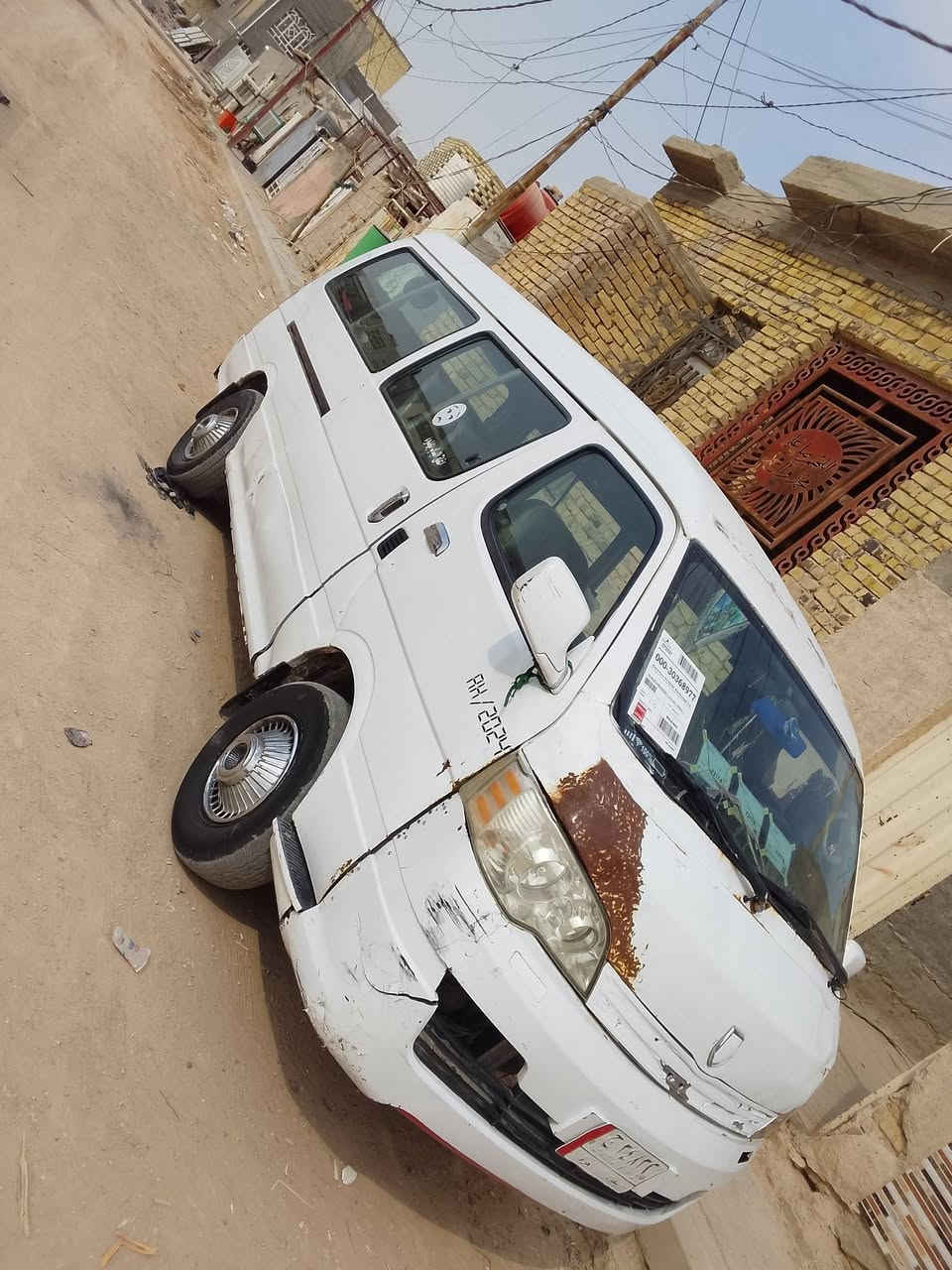 سلام عليكم سيارة جنبي مديل14 موصليه للبيع مكينه كير اكسن حداديه نضيفات دواخلها حلو مكان نجف سعر 32بيها مجال رقم ***********
