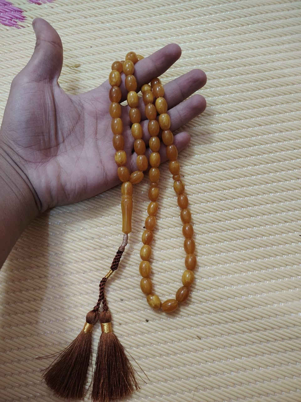 سلام عليكم ورحمة الله وبركاتة 
وصلت الوجبه من السبح سندلوس 
شرط العطابه كلهن وحلوات ونضيفات 
يرديهن جمله تريد مفرد العدد السبح 12قطعه 
يرديهن يتفضل خاص 
مكان الشطره تفاصيل خاص  ***********
