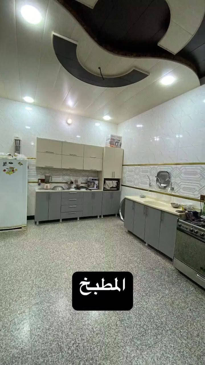 النجف الأشرف • ٢٤٠م • محل