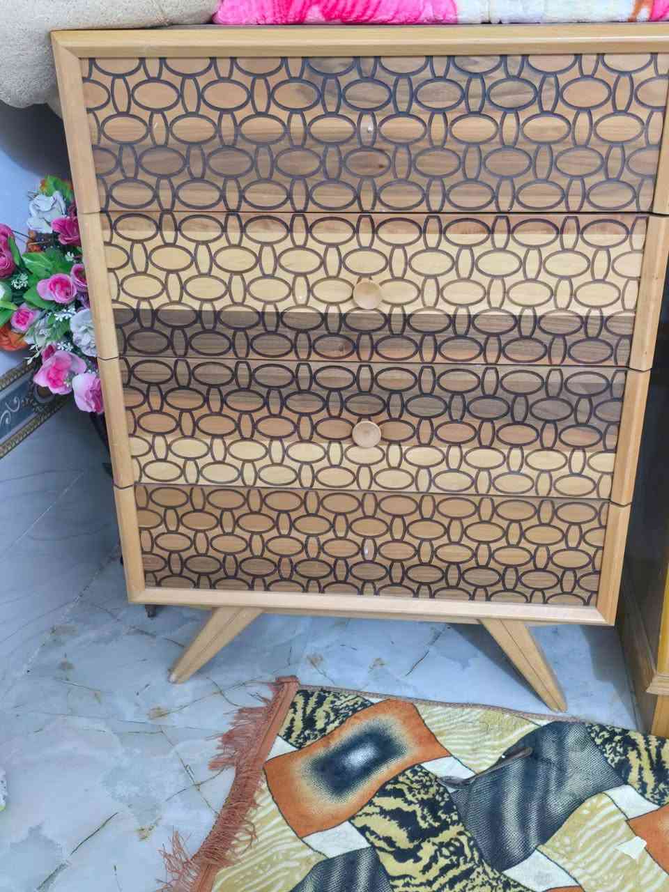 غرفة اخشاب نظيفة جدا الاتصال او مراسلة ‏‪***********‬‏
750الف وبيها مجال
