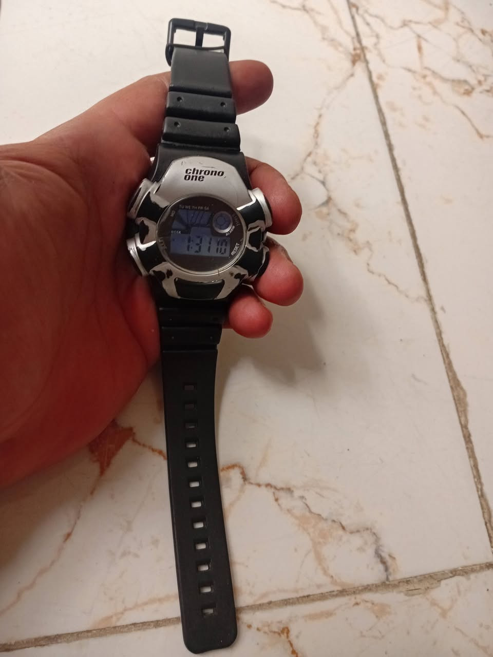 أناقتك تكتمل من التفاصيل.. ⌚✨
الساعة مو بس لتحديد الوقت، الساعة هي اللي تعكس شخصيتك وحضورك!
ساعات باله اصليه ونظافه ٩٥ %
