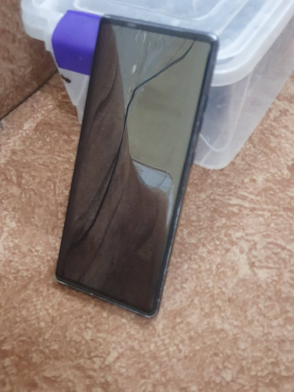 هاتف من شركة.  LG 
LG Wing   256  / 8 /2sim
السعر.  ٢٦٥. الف. شريحتين اتصال. 
التخزين  256  عشوائيه  8
نظافة الجهاز ممتازه شغال بكامل طاقته 
الشحن سريع سلكي ولاسلكي 
للتواصل. ***********
واتساب أو اتصال.  
متوفر توصيل عام
