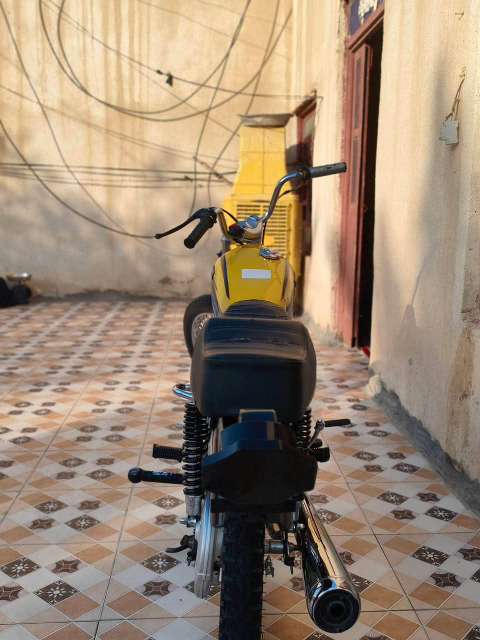 سلام عليكم عندي دراجه للبيع سيجي نامه دراجه ماناقصه شي دك هندر وتروح والغراض اصليه مابيه برقي تجاري رايده 350 محتاج فلوس وريد ابيعه رقمي ***********
