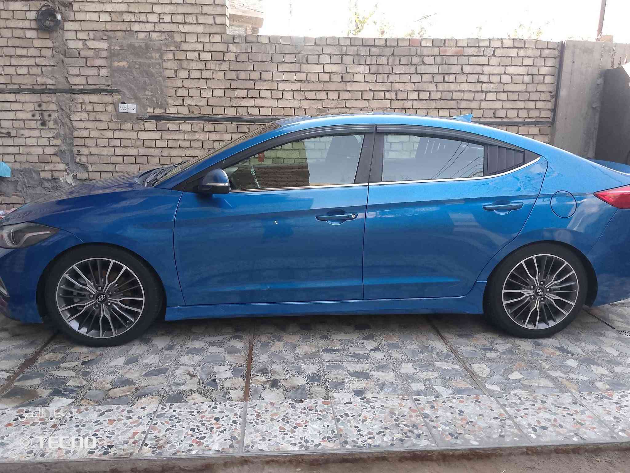 السلام عليكم انترا مديل 18 ابسمي سنويه واحد اتلاثين امريكي فول موصفات مكينه 16000  تيربو حادث فقط بنيد و بارد بل جاملغ   العلوان بغداد البلديات. رقم الهاتف ***********

نص مكتوب في الصور:
- أدخل النص TECNO
- أدخل النص
- © TECNO
- TECNO