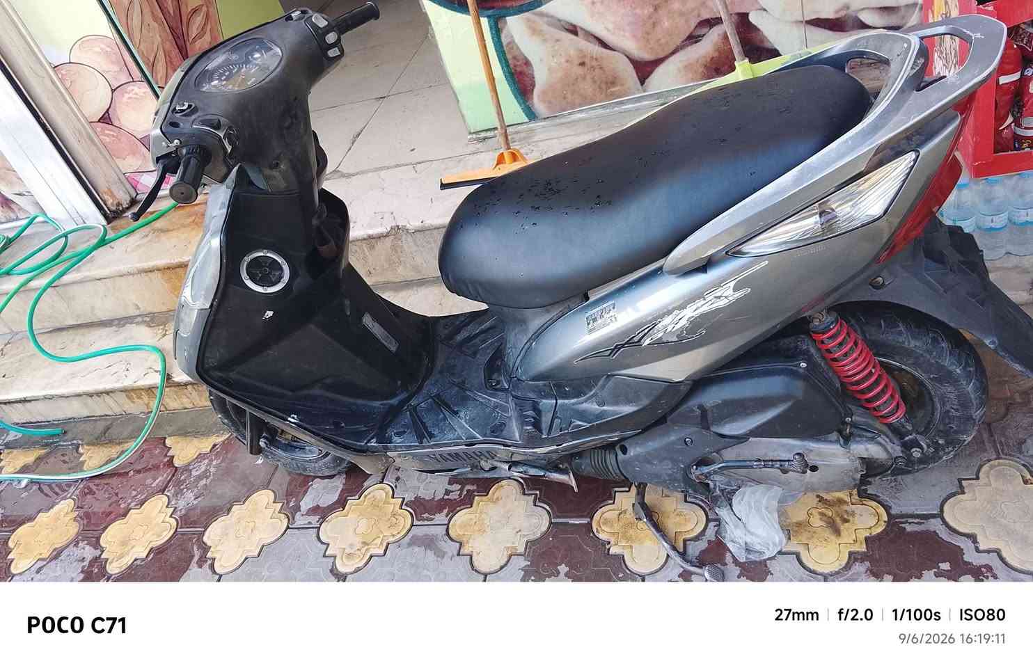 السلام عليكم دراجة ثعلب للبيع نضيفة نكرة سلف مكاني مدينة الحرية الاتصال***********. السعر 450 وبيهة مجال
