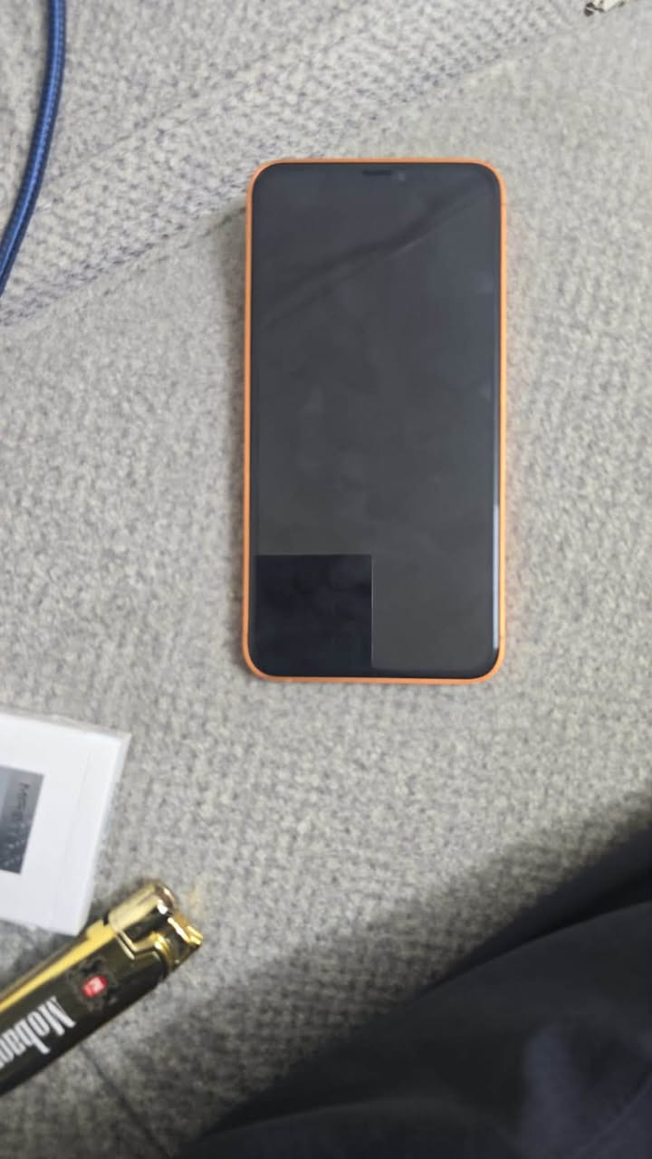 ايفون للبيع
XMAX 
محور ل17pro max تلفون نظيف✅
مبدل بطاريه وكاله✅
ذاكره 256✅
السعر300 وبي مجال
للتواصل/***********
