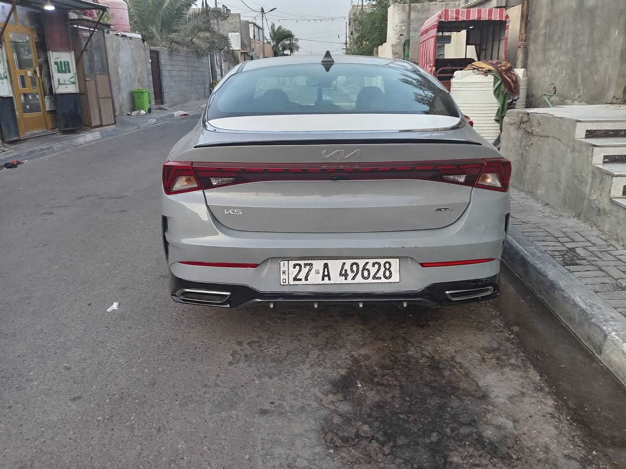 السلام عليكم كيا k5 1600 تيربو2023معوقين للبيع فقط سياره جاهزه وجديده لون سمنتي ماشية 60 الف كفالة كير ومكينه وكهربائيات تبريد ثلج وسونارها موجود بل صور من المندلاوي مكانها البصره القبله الشراي يتصل سعرها 133وبيها مجال ***********
