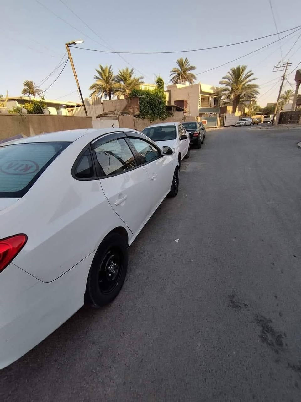 النتراء مقدس 11 خليجي دكشن عالي  محرك 1600 رقم بغداد   بيها بجم وبابين صبغ  قبل 10 ايام بولشتها وكحلتها  وقبل فتره طخوها بلجاملغ الخلفي مال السايق  عارضها بـ ٨٤وبيها مجال بصيط .  ‎‎ ***********

