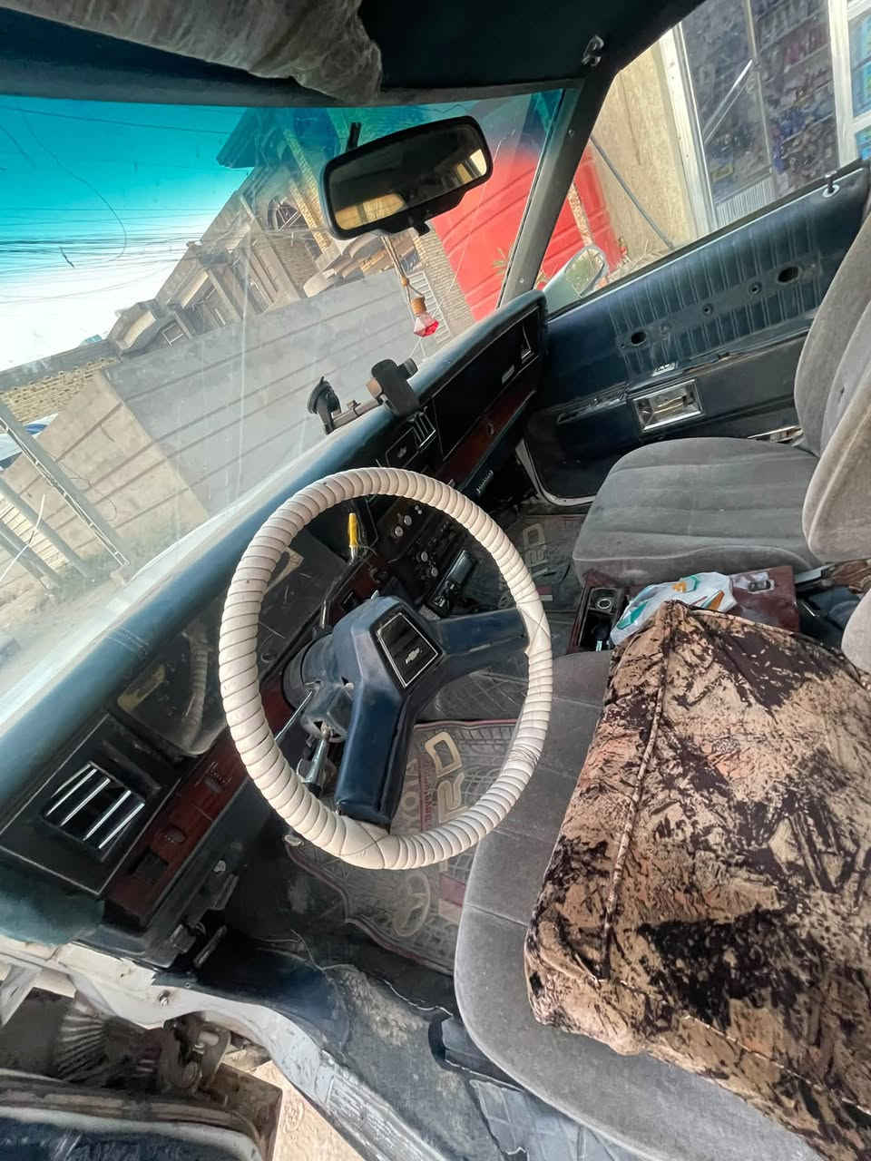 للبيع محور ٢٥٠٠ 
موديل ٨٩ 
كير محرك مكفول 
‏***********

