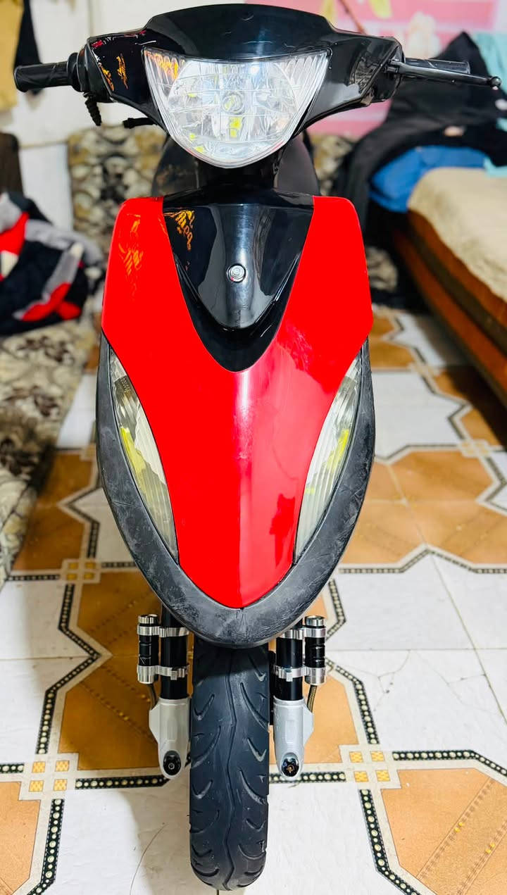 ماكس عدله للبيع فقط .. مديل ،، 2005 ،، دراجه كڤر احمر تجاري سواد بلادي  .. كامله من كلشي من سلف وهندر وكهربائيات بصوره عامه كلها شغاله ،، مفتوحه الدراجه بوشه 49 دراجه شلعه ومعدل وخير من الله سعر ,,600,,  مكاني البصره التنومه قرب مشروع الماء  ،، للاتصال او المراسله على هاذ الرقم *********** المو شراي لايتعبني رجاءً 🤍

