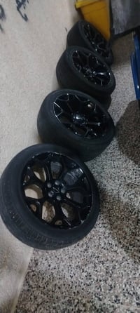 ويل • تايرات نص عمر • نضيف
