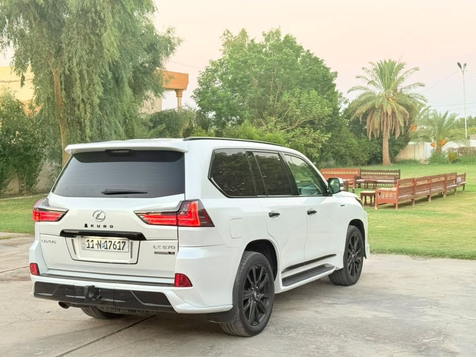 للبيع : لكزس 2020  عليه كت كورو اصلي ( بريم ) 

الفئة : LX570 Super Sport 

لون ابيض دواخل مشمشي 

ماشية 66 الف كم حقيقي

سونار ضمن الصور 

السيارة استخدام شخصي جديدة ونظيفة كلش واحلى من الصور

رقم بغداد تحويل مباشر 

مكان السيارة : ديالى 

السعر725 ورقة وبي مجال 

 مراوس فقد هايلكس 

الشراي يتصل هذا رقم***********.
