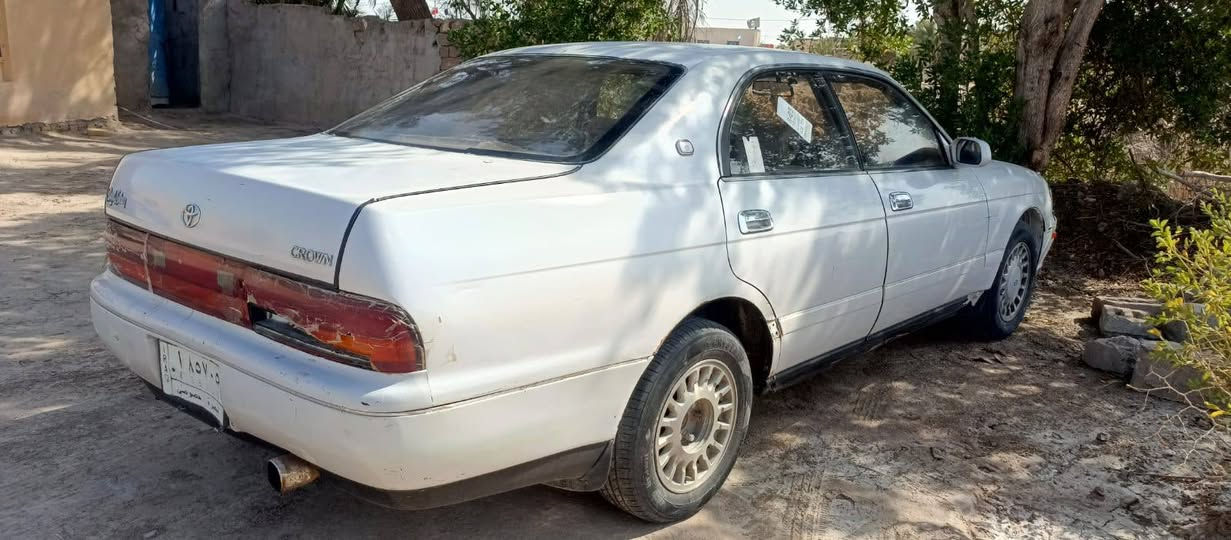 سلام عليكم سياره بطه للبيع بصره خصوصي موديل 1993الون ابيض لؤلؤي سنويه ساقطه 2019 قاصرين  كير ومكينه مكفولات السعر 25 وبيها مجال  للستفسار رقم***********
