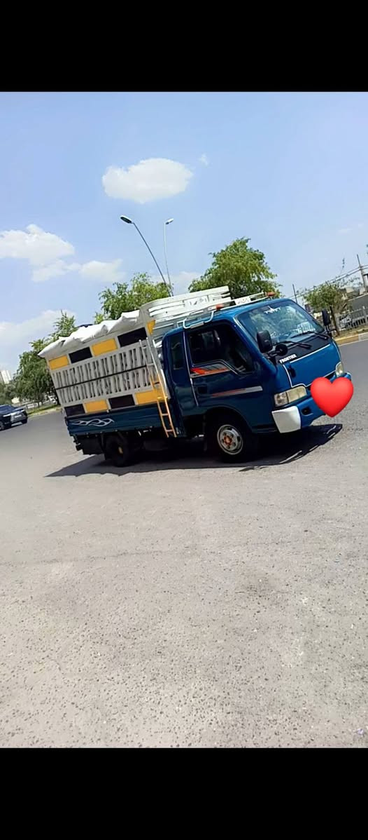 كيا فونتيرا فحل موديل 2002 قلاب سنويه جديده رقم بغداد انكليزي هزه جديده +شرط محرك سوبر شاصي  السياره رش جماليه  تخم تايرات امامي وخلفي جاهزه للعمل السياره تريد دوشمه فقط سعر 87بيه مجال ***********واتس اتصل بكيفك
