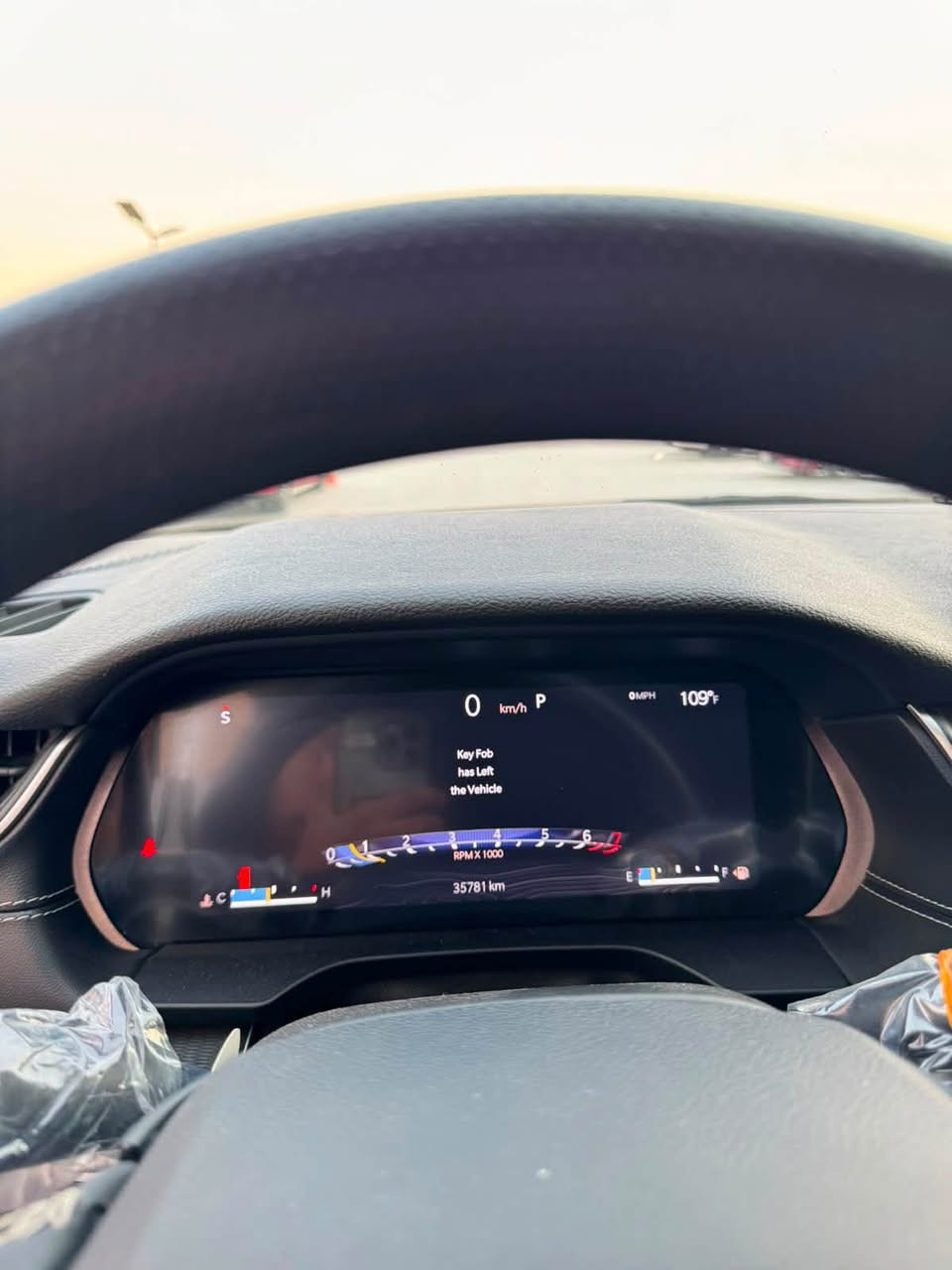 Jeep/2023
مواصفات لاريدو 
بصمه_فتحه_تحكم كشنات كهرباء
6سلندر_بانزين_
مود سبورت_كشنات قماش
امريكي ضربته بلصوره 
***********
اليحب يتوصل على هاذه رقم بي وتساب
