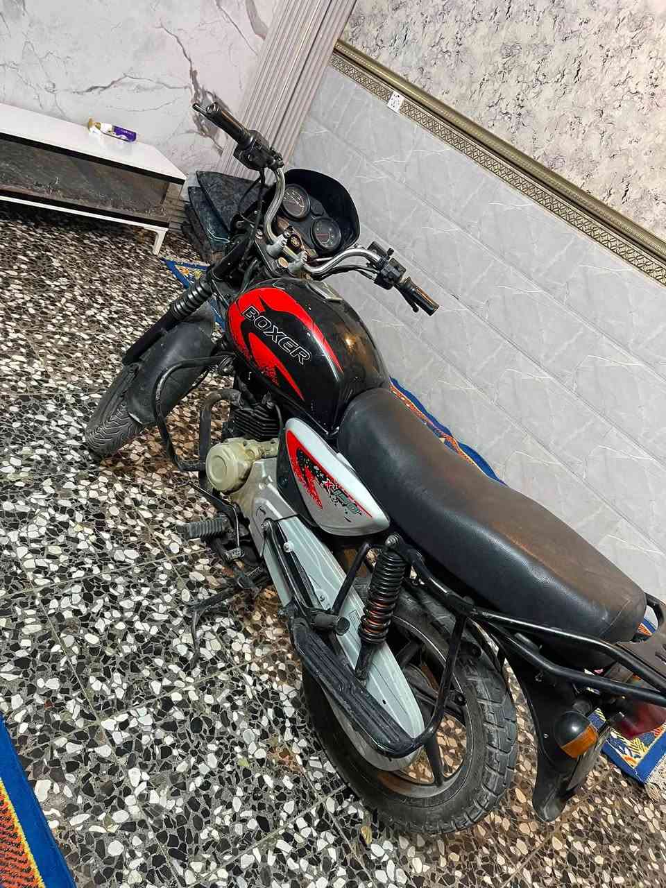 سلام عليكم دراجه  بوكسر. 22 وراق. سعر مليون  وبيهه مجال شي خابر وتدلل ***********
