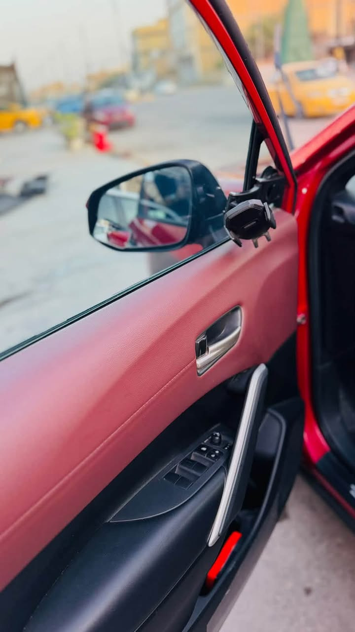🚨 للبيع تويوتا كورولا كروس 2023 هايبرد خليجي وليست صيني
🔥

📍 خليجي — وارد الخليج
🚗 الموديل: 2023
⚡ هايبرد
🔧 محرك 4 سلندر
🎨 اللون: أحمر
🛋️ داخلية جلد
⚙️ أوضاع قيادة: ECO / NORMAL / POWER

سيارة اقتصادية وعملية جدًا، تجمع بين

✅ مواصفات خليجية
✅ هايبرد واقتصادية بالوقود
✅ داخلية جلد
✅ السيارة بحالة جيدة

📍 السيارة موجودة في ذي قار

💰 السعر: 195ورقه
‏📞 ‭+964 783 856 0184
