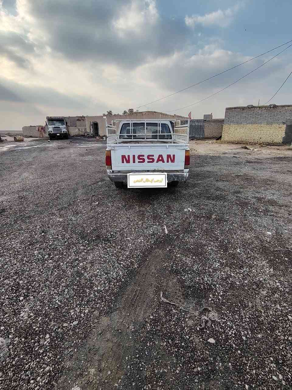 سلام عليكم نيسان موديل ٩٢ بسمي سنويه منتهي السعر ٢٥ وبيه مجال ***********

