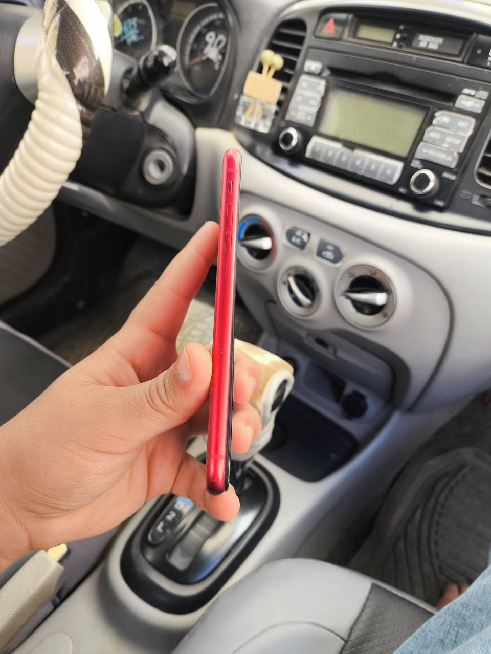 📱 ايفون 11 عادي
💾 الذاكرة: 64GB
🔋 البطارية: 64% بلادي
🏢 الجهاز: على وضع الشركة
😊 فيس آيدي: شغال طبيعي
🔧 الملاحظات: فقط كلاس مفطور، ما يأثر على الاستخدام
يعبر هوه اثر وكعه فقط
💰 السعر: 170 ألف قفلة

📍 الموقع: الموصل – الأيسر
📞 ***********
🔴 بيع فقط – توصيل ماعندي
⏰ متواجد من الصبح لحد الساعة 3 ونص العصر

الجاد يجي يفحص الجهاز بنفسه 🌹
