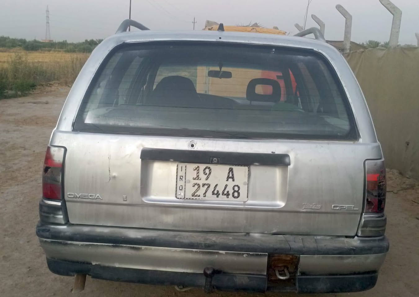 اوبل اوميكا استيشن موديل 92 محرك  2000 سياره نضيفه بيها نقوصات اشويه كير ومحرك خير من الله سنويا 31 رقمها كربلاء مشروع وطني تحويل مباشر سعرها 20 وبيها مجال قليل ***********
