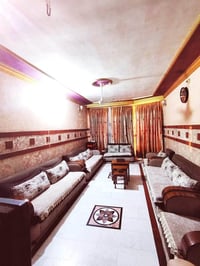 عقار للبيع مساحته200 متر طابو صرف طابق ونص 4غرف نوم صالتين استقبال 2عد...