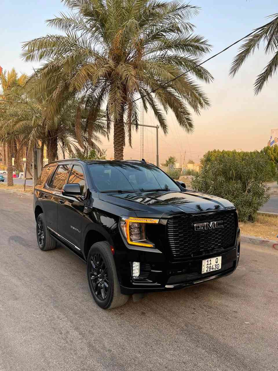 سلام عليكم  للبيع
رجاًء اقره منشور قبل لا تتصل واني بخدمتكم 
السعر 415 وبيهه مجال قليل وماكو التيمد بهاذه سعر 
‏GMC DENALl (ULTlMATE)
سياره هيكل يوكن بس مواصفات مال كاديلاك و اعلى من كاديلاك موديل 2023 ماشيه mi51 السياره وارد أمريكي صور حادث راسلني واتساب وبل خدمه سونار داخل منشور صبغ جاملغ وبنيد 
كشنات منفصل رئاسي  -GMC  -ViP
كشنات مساج الأماميات 
سماعات دبل بل كشنات شركه BOSE داخل مطعم صاج خشب سياره كامله من كلشي فلس ما ينصرف عليهه مال جناي و اي اشاره ماكو بل دشبول
حجم المحرك : 6.2 لتر 
عدد الاسطوانات : 8 سلندر 
القوة الحصانية : 420 حصانية 
نظام هيدروليك جوبلس 
دخول ذكي للسياره ( بصمة )
شاشات خلفية
شاشه اماميه كبيره
شاشات عدد 2 خلفيات
كامرات 360 درجه 
كامرا خلفيه بالمرايه
بانوراما طكتين
شاحن واير ليس
كشنات جلد جكليتي مطرز شي مختلف 
كشنات كهرباء
كشنات خلفي منفصل
رادار تحديد مسار
رادارات جانبيه
رادار امامي
ثلاث قطع تبريد
هيترات بالكشنات تدفئه تبريد امامي خلفي
دوسات كهرباء تفتح ويا الباب
بصمه + بصمة ابوب 4
صندوك كهرباء
فورويل 4x4
هند بريك بصمه
استيرن كهرباء
اتو ستوب
حساسات خلفي امامي
كشنات الخلفيه كهرباء
سبعه راكب
داتو شو
هيتر بالاستيرن
فول تحكم ستيرن
وبعد بيه مواصفات هواي ما ذاكرهن مكاني بغداد الدوره السعر 415 وبيهه مجال قليل اي ستفسار اتصل وتدلل رقمي 
***********
