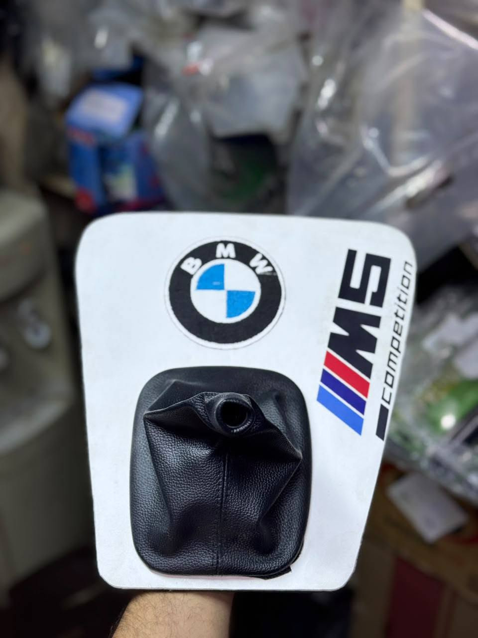 يعلن مكتب المنارة ادوات وكماليات BMW 
عن وصول بردات خلفية 👈 بكج هدية  ساعة سوارات يد محبس ميدالية جداحة  👉
قاعدة كير اوتو - عادي موشم 👈للسيارة BMW 700-500 👉  
  🔥 💥
 كل ما تحتاجه لسيارتك أصبح متوفرًا ⚡
قطع غيار أصلية لجميع أنواع السيارات 🚗
اطلب حاجتك أونلاين و استلمها بسهولة .🚛
جودة عالمية، ثقة راسخة.💯
مكتب المنارة - وجهتك الأمثل لقطع غيار  BMW
توصيل جميع المحافظات 🚛
للتواصل***********📞
#قطع_غيار_سيارات #جودة_عالمية #أسعار_مناسبة
