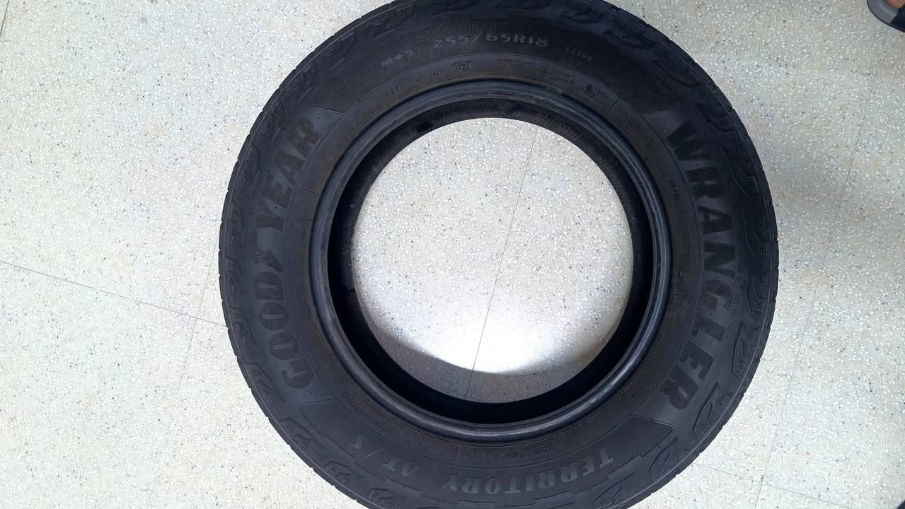 السلام عليكم اخوان تخم GOODYEAR للبيع لوك بدون اي فتيله *********** وتساب

