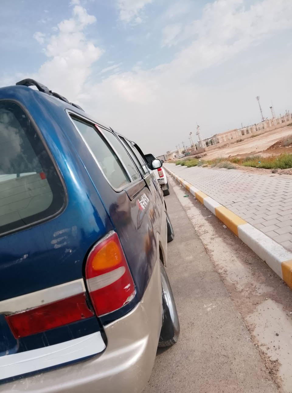 السلام عليكم بريجو موديل 97 سياره جديده مقفوله كفاله عامه من ضربه معجون فقط مرشوش حزام جماليه اثر جراد جير محرك اكسيل حداديه كله جديد على وضع الشركه اربع شواسي كفاله مكان السياره بابل النيل ماكينه 3000 جديده سوبر رقم انجليزي سنويا 31 باسمي مكان السياره بابل النيل السعر 65 وبيها مجال حق الجيه بيع مستعجل الاستفسار على هذا الرقم ***********
