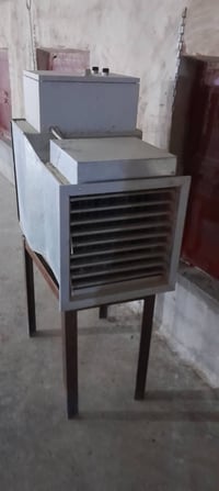 غراض مال حقل نضيفات صينيه ومنهل وصوبه كهرباء وصوبه غازيه وكبوس مال ماء...