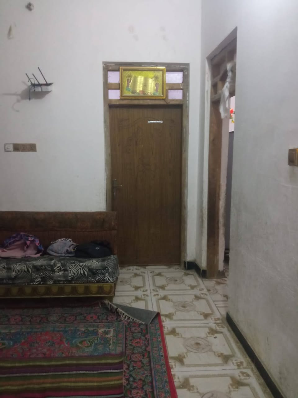 بيع مستعجل – بيت زراعي للبيع مع الأثاث المساحة: 200 م² الموحيه يم بستان حجي كريم عاتي
بيه غرفتين صالةمطبخ صحيات طارمة ديوانية

كراج صالة ثانية

البناء طابوق عكادة

 الأرضيات سيراميك بالكامل

 مجهز بالماء والكهرباء والمجاري البيت جاهز للسكن وحالياً مسكون قريب جداً من الشارع المدارس قريبة البيت بيه وصل تطويب، والتطويب قريب

السعر 110 مليون وبيها مجال

***********
