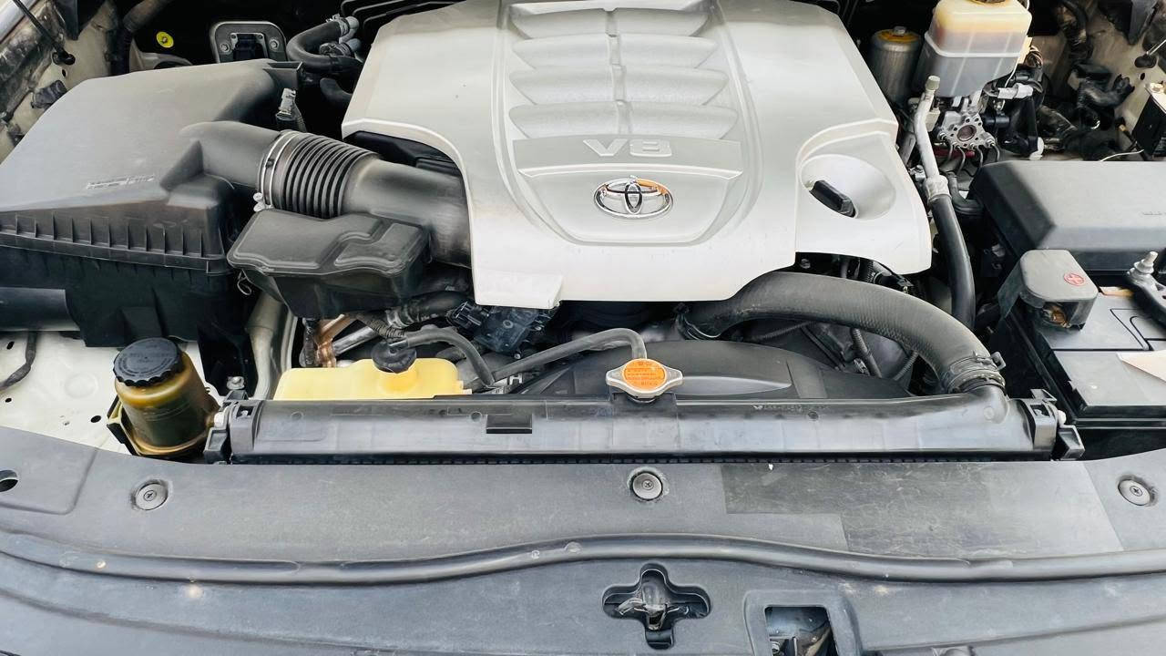 VXR 2014
الممشه 160 كيلو 

رقم دهوك مكان السيارة ديالى 

385 وبيها مجال
***********

