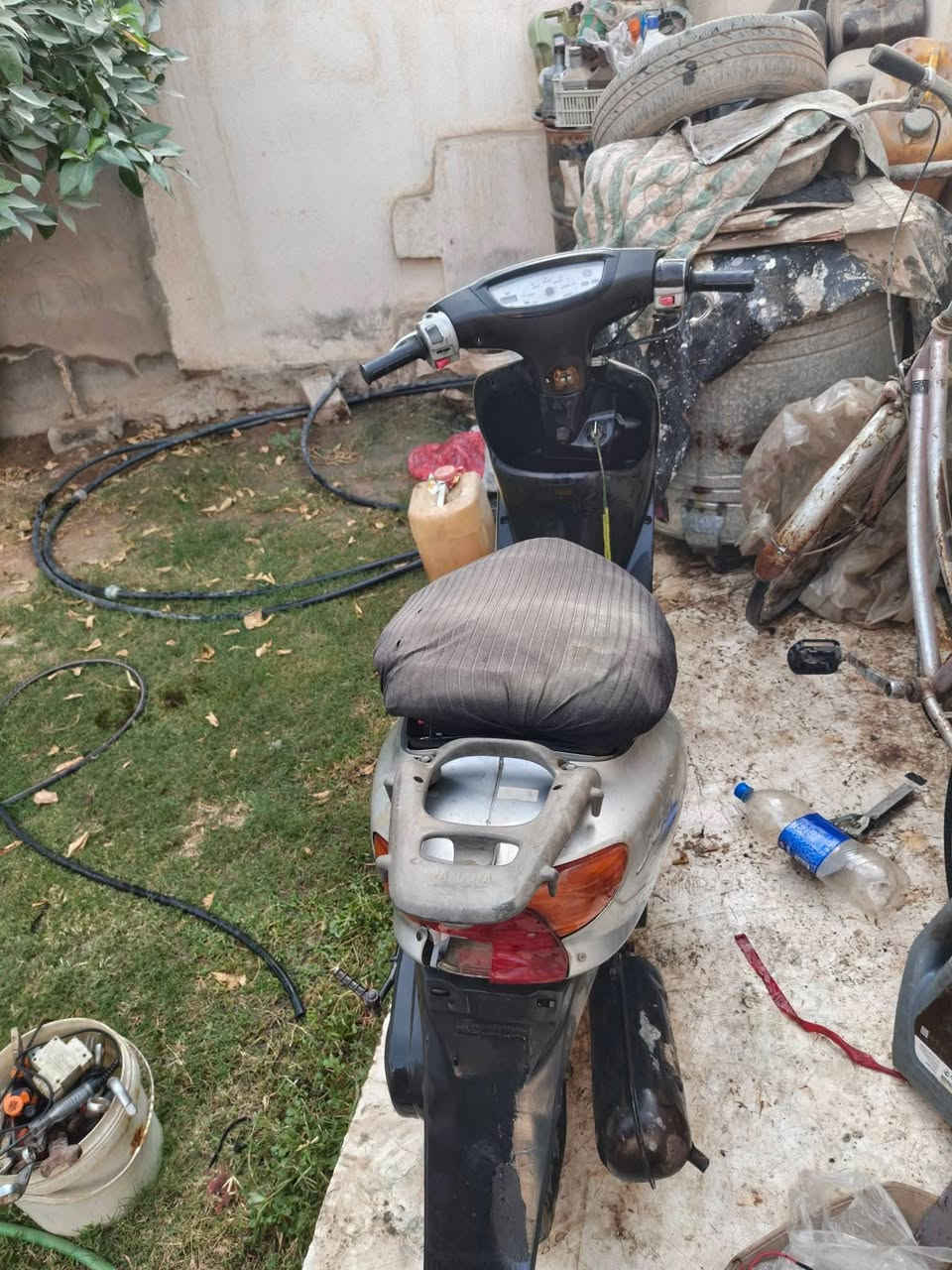 عصفورية • كوم حديد • قفل
